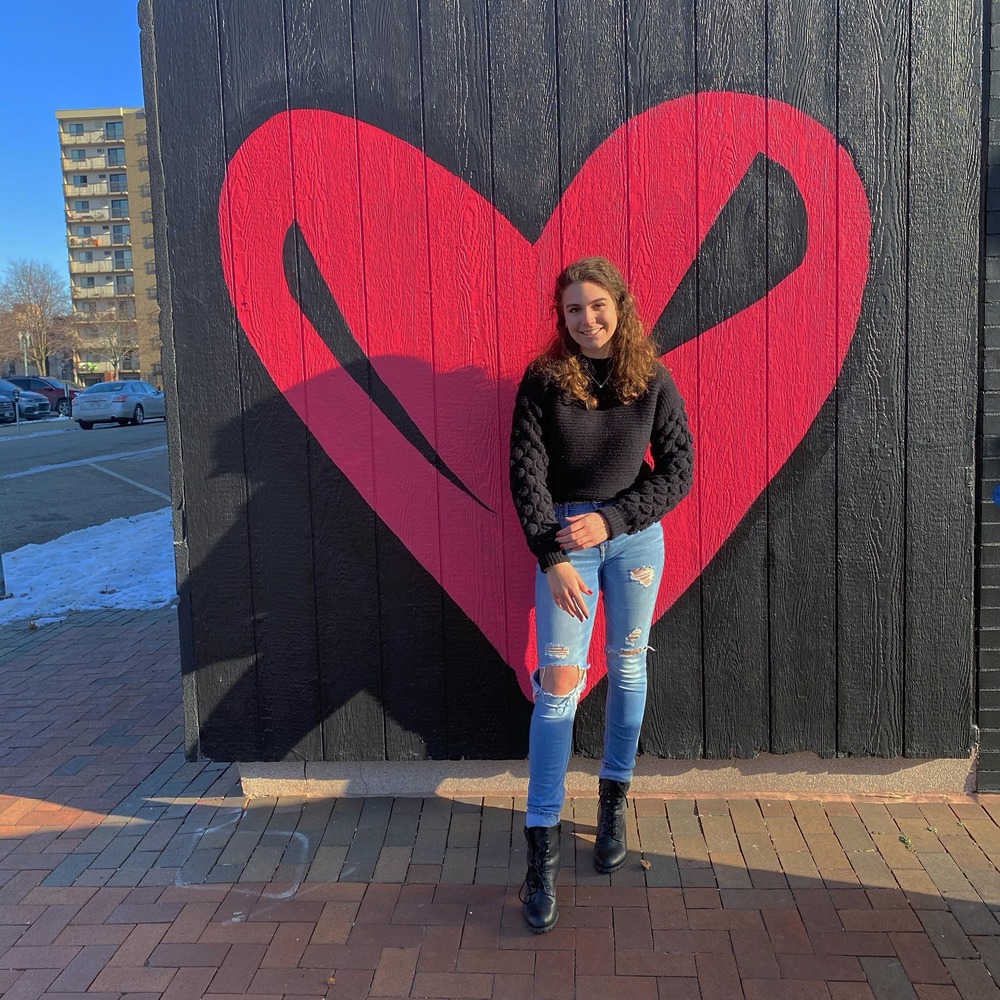 Meet your Posher, Olivia